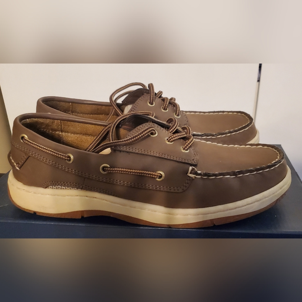 Boat shoes by St johns Bay